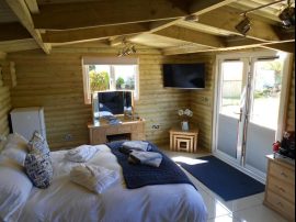 Downsfield Bed & Breakfast Carbis Bay - Deluxe One-Bedroom Log Cabin