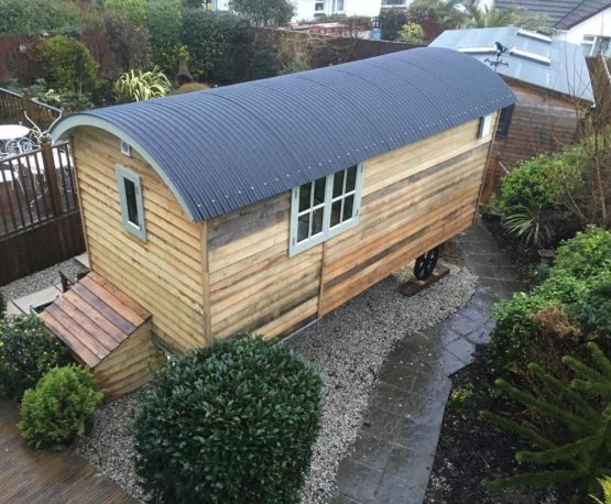 Downsfield Bed & Breakfast Carbis Bay - Luxury Shepherds Hut